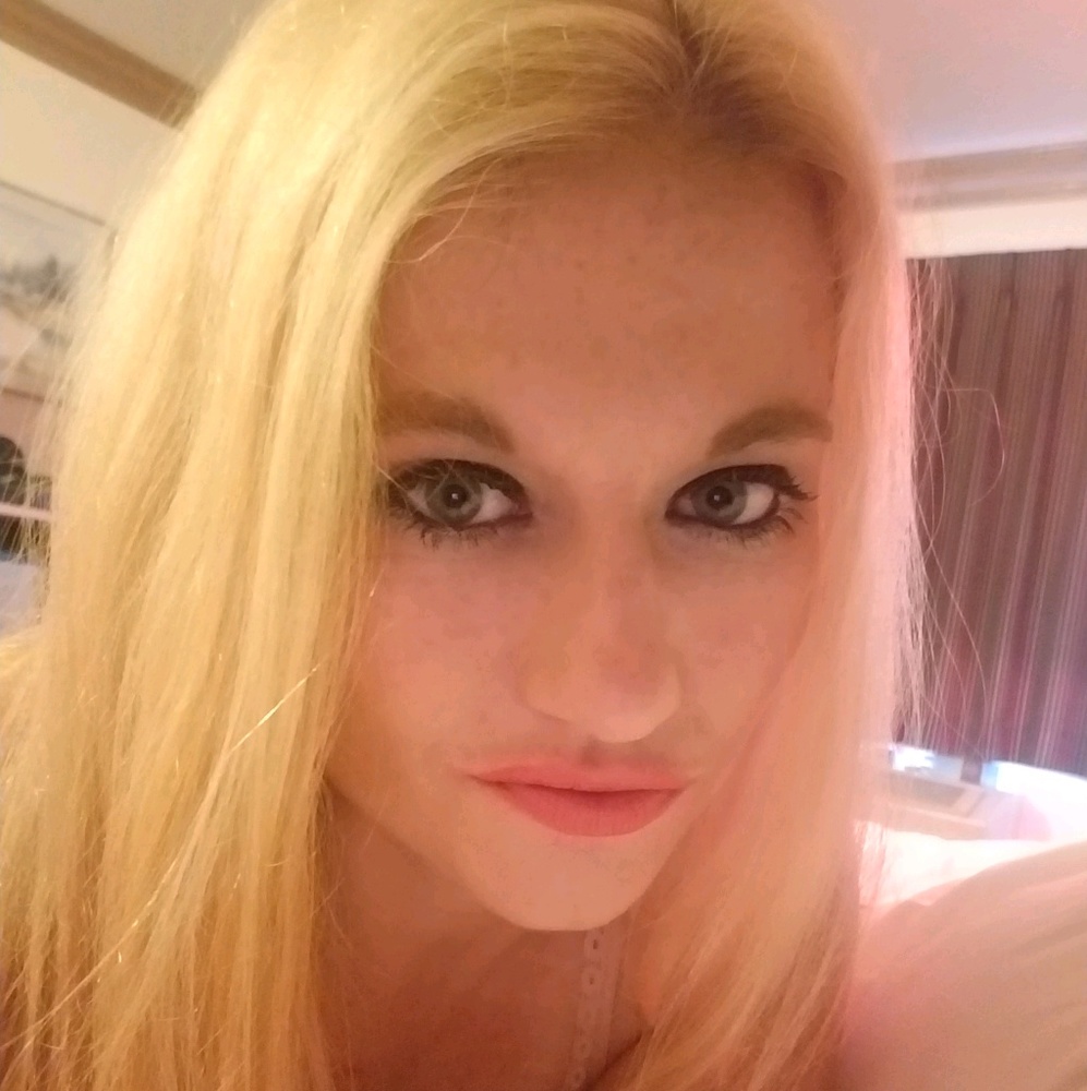 Meet your Posher, Breeana